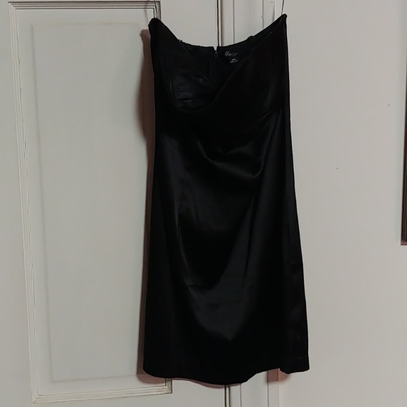 Little Black Dress - Picture 1 of 4